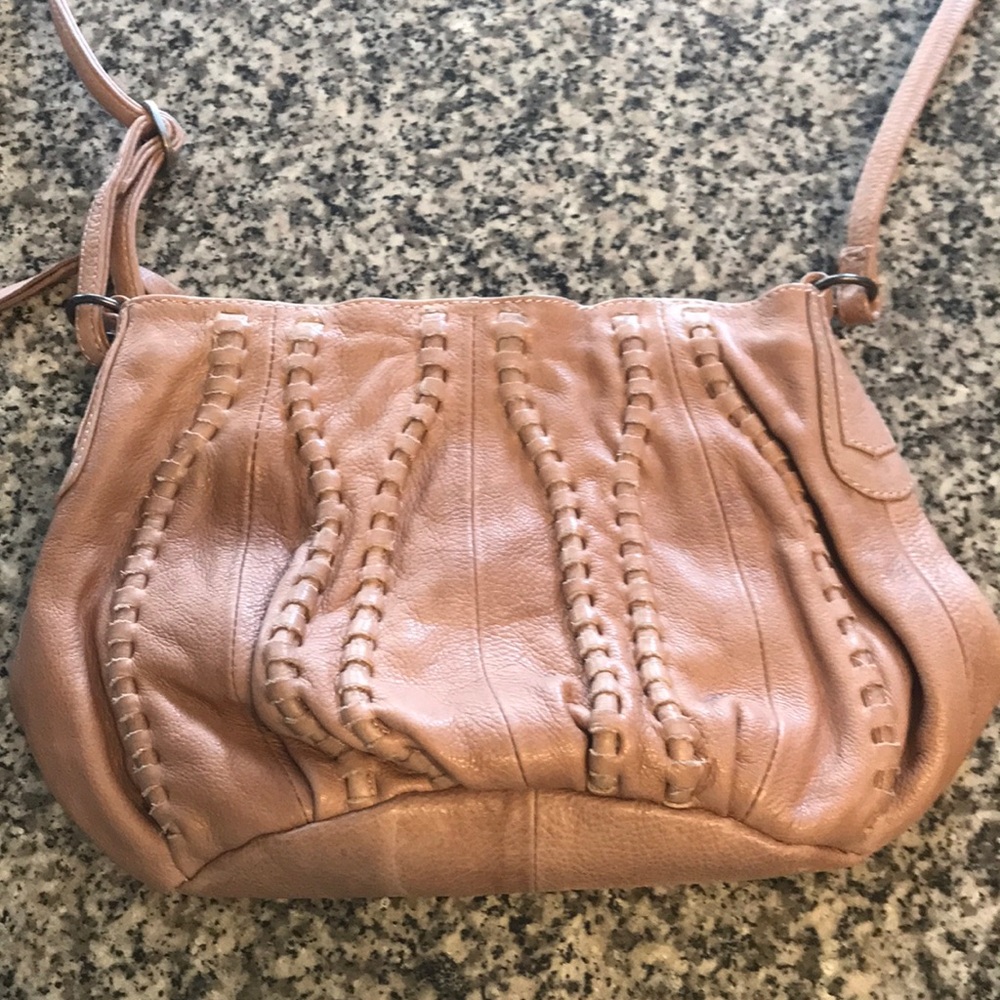 Levie crossbody